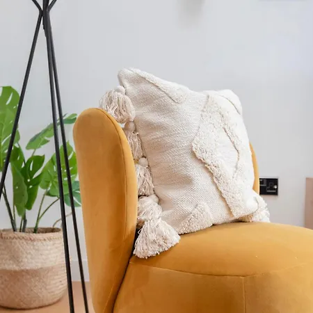 Fitzrovia & Soho - 2Br With Balcony - Cityapartmentstay London Exterior photo