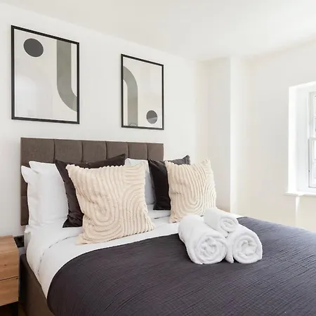 Fitzrovia & Soho - 2Br With Balcony - Cityapartmentstay London Exterior photo