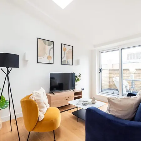 Fitzrovia & Soho - 2Br With Balcony - Cityapartmentstay London Exterior photo