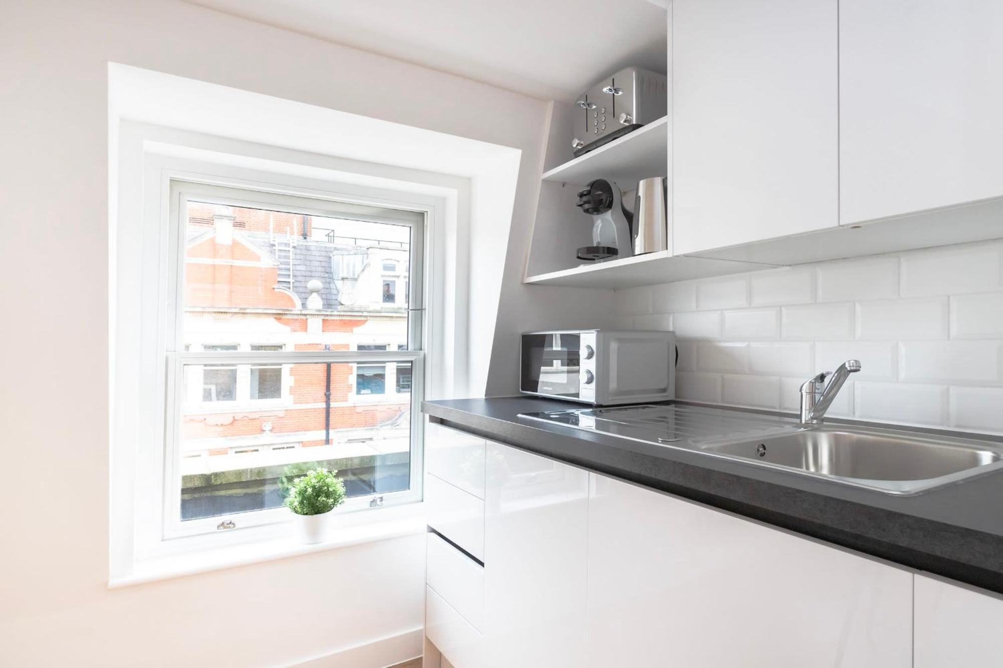 Fitzrovia & Soho - 2br With Balcony - Cityapartmentstay Apartment *