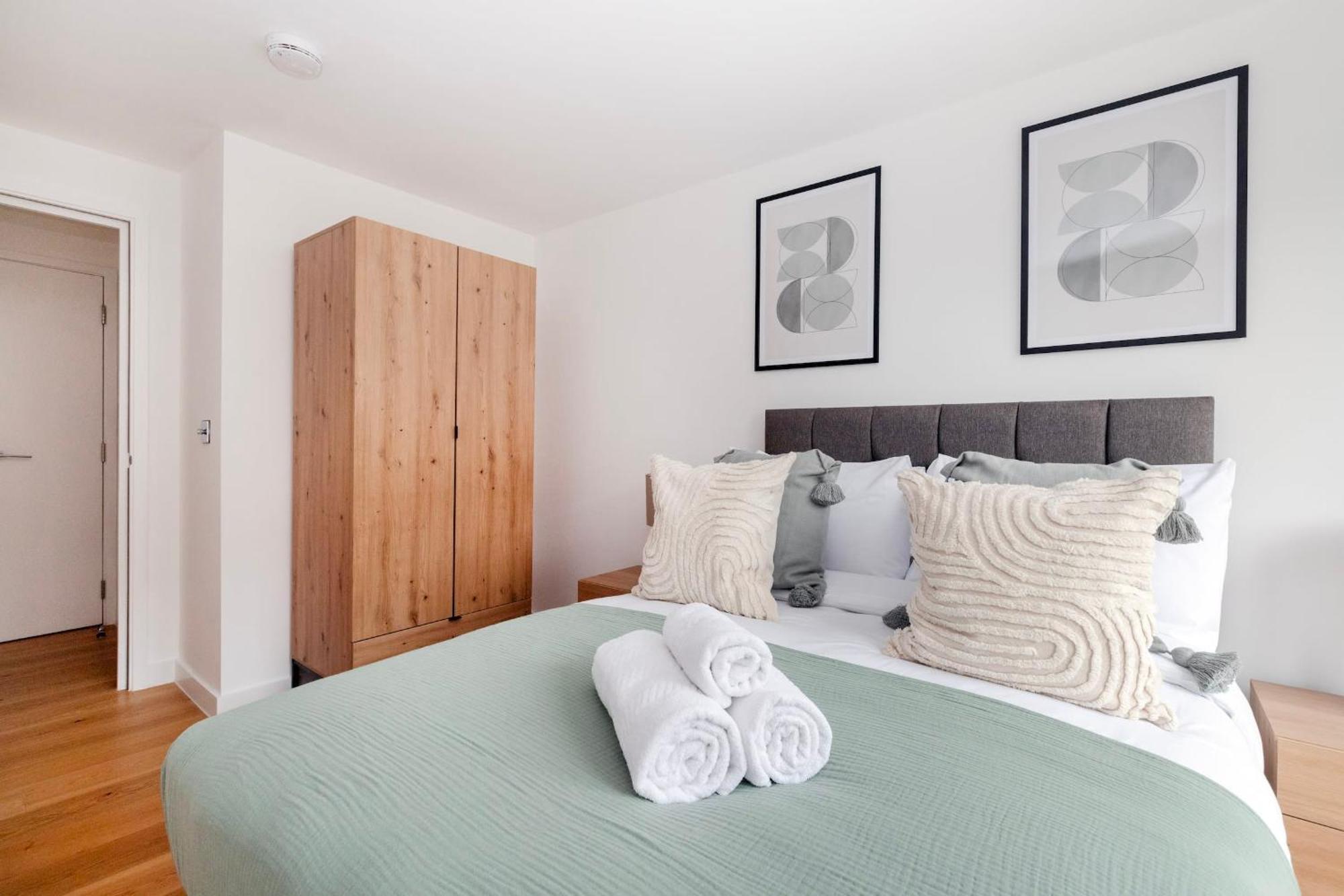 Fitzrovia & Soho - 2br With Balcony - Cityapartmentstay * London